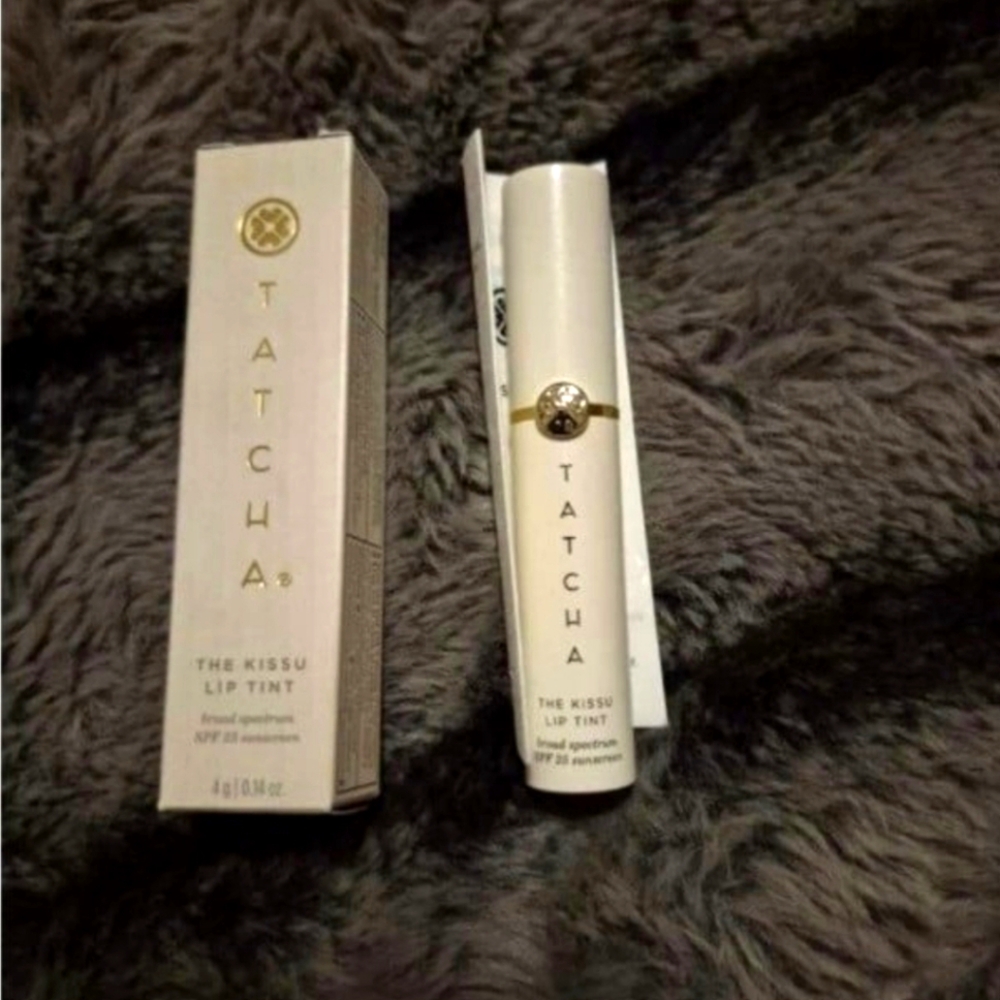 TATCHA THE KISS U LIP TINT PLUM BLOSSOM